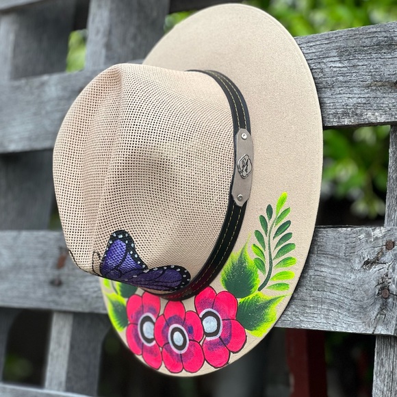 Hand-Painted Artisan Panama Hat Made in Mexico – Floral Design - Picture 3 of 6